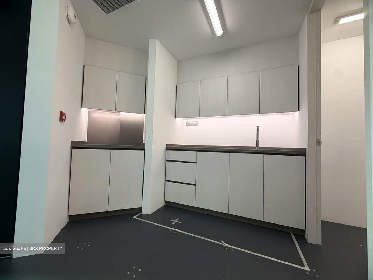 Hub Synergy Point (D2), Office #596868201